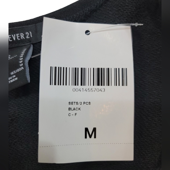 NEW Forever 21 Black Sweatshirt Crop Top & High Rise Sweatpants 2 PC Set Medium - Picture 11 of 16